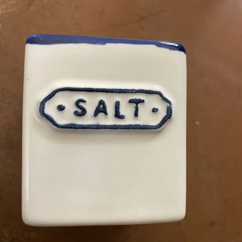 Pier 1 Country farm Blue and White Salt and Pepper With Tray